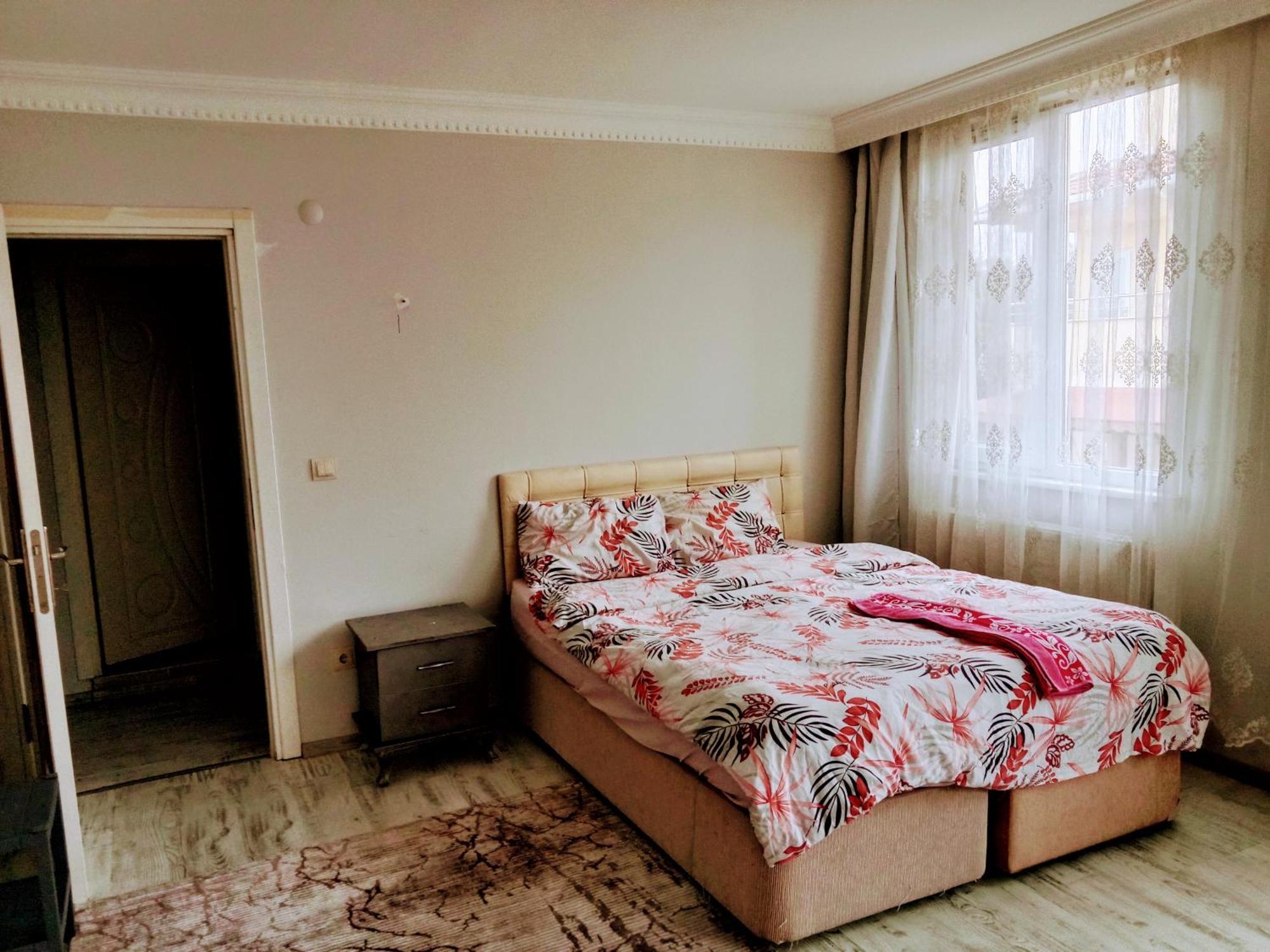 Orman Villa Hotel Is 6 Minutes From The Airport Arnavutkoy Bagian luar foto