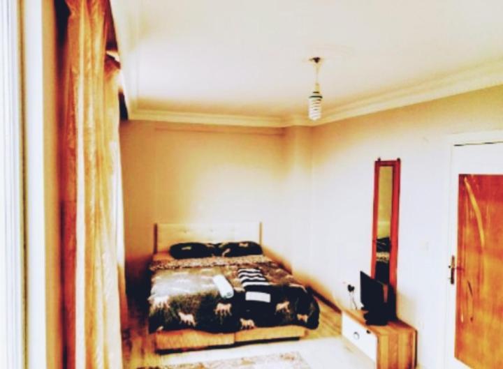 Orman Villa Hotel Is 6 Minutes From The Airport Arnavutkoy Bagian luar foto